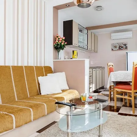 Bozenka Apartment *